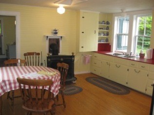 Anchorage, kitchen with Franklin stove
